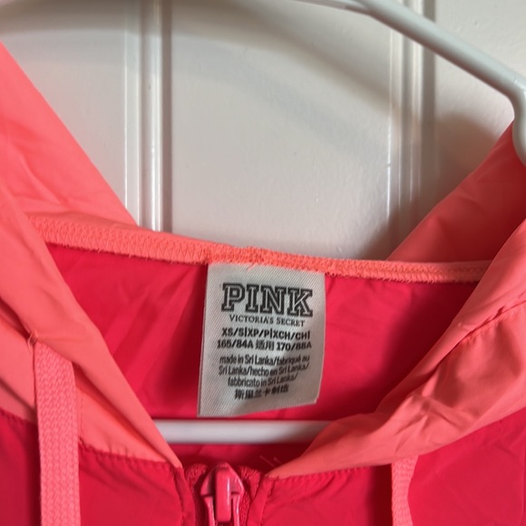 Pink windbreaker - Picture 2 of 3